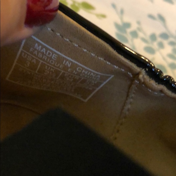 black patent ballerina size 3 excellent condition. - Picture 4 of 6